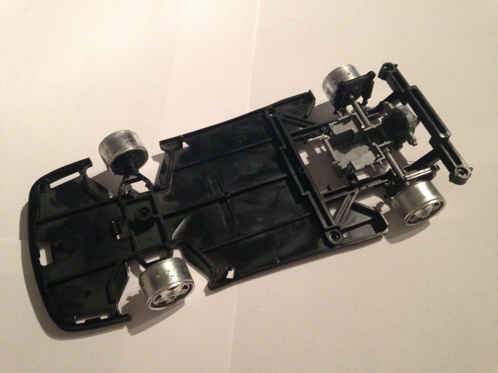 chassis avec jantes maquette testarossa 1984 miniature
