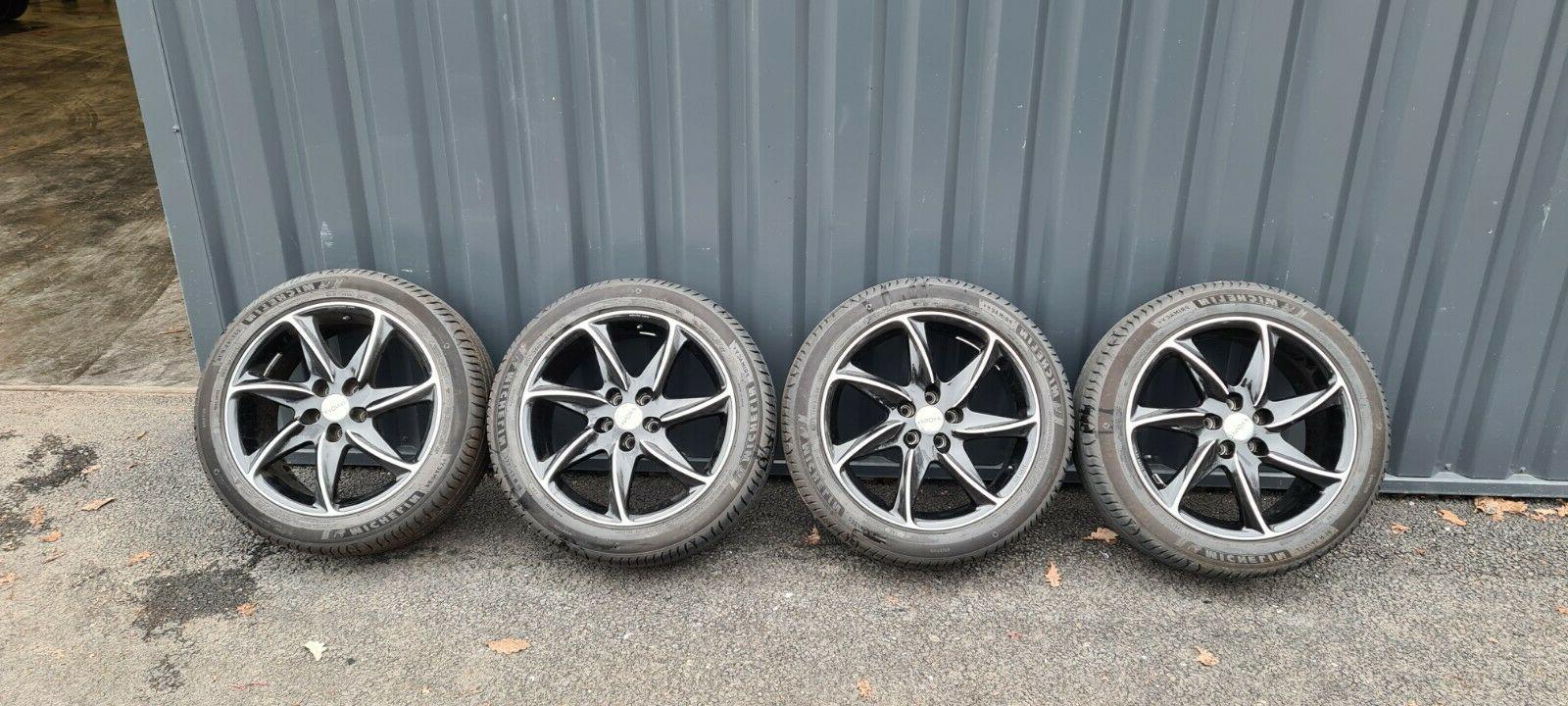 jantes avec pneus neuf rcz
