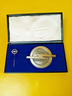 Neuf + Original Opel Plaque Insigne D'Honneur 100000 Km Fahr